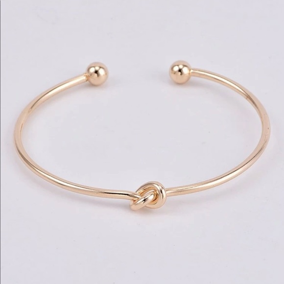 3/$30 Gold Arrow & Knotted Bracelet Set - Picture 3 of 5